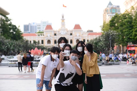 Lắng nghe mùa xuân về - Ảnh 1. Lắng nghe mùa xuân về - Ảnh 1.