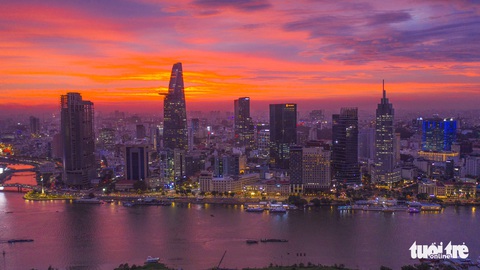 Bức tranh kinh tế Việt Nam 2021: Nhìn lại những gam màu sáng - tối - Ảnh 1.