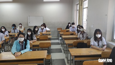 TP.HCM: Học sinh lớp 7 - 12 ôn tập, kiểm tra học kỳ I từ ngày 4 đến 22-1 - Ảnh 1. TP.HCM: Học sinh lớp 7 - 12 ôn tập, kiểm tra học kỳ I từ ngày 4 đến 22-1 - Ảnh 1.