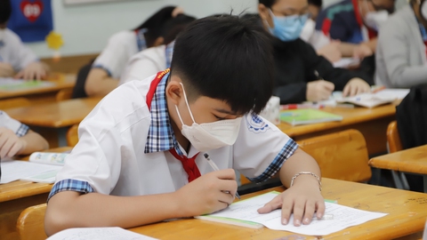 Trẻ đã ở nhà lâu quá rồi! - Ảnh 1. Trẻ đã ở nhà lâu quá rồi! - Ảnh 1.