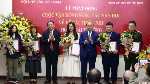 Nhà văn trẻ: những giọng nói mới, tư thế mới - Ảnh 1. Nhà văn trẻ: những giọng nói mới, tư thế mới - Ảnh 1.