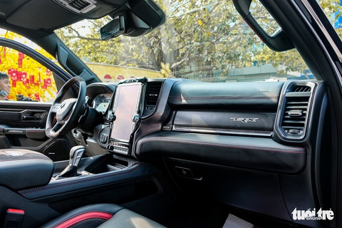 RAM 1500 TRX - bán tải mạnh nhất, đắt nhất Việt Nam giá 7,9 tỉ đồng - Ảnh 10. RAM 1500 TRX - bán tải mạnh nhất, đắt nhất Việt Nam giá 7,9 tỉ đồng - Ảnh 10.