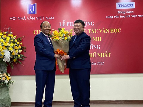 Nhà văn trẻ: những giọng nói mới, tư thế mới - Ảnh 4. Nhà văn trẻ: những giọng nói mới, tư thế mới - Ảnh 4.