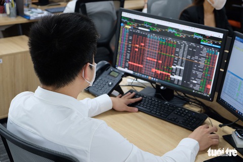 Ông Trịnh Văn Quyết không chỉ bị hủy giao dịch bán cổ phiếu mà còn bị phạt tiền mức cao nhất - Ảnh 1. Ông Trịnh Văn Quyết không chỉ bị hủy giao dịch bán cổ phiếu mà còn bị phạt tiền mức cao nhất - Ảnh 1.