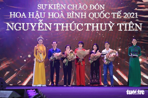 Hoa hậu Nguyễn Thúc Thùy Tiên: Sẽ cố gắng hết sức để có một nhiệm kỳ đáng tự hào - Ảnh 5. Hoa hậu Nguyễn Thúc Thùy Tiên: Sẽ cố gắng hết sức để có một nhiệm kỳ đáng tự hào - Ảnh 5.