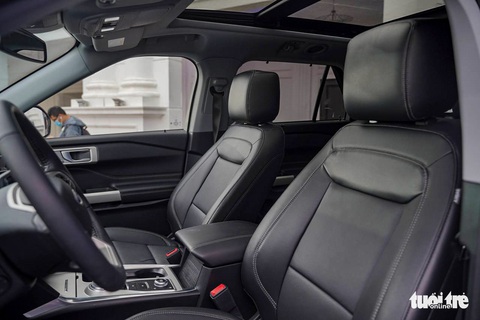 Ford Explorer 2022 ra mắt Việt Nam: Nhập Mỹ, 1 phiên bản giá 2,366 tỉ đồng - Ảnh 8. Ford Explorer 2022 ra mắt Việt Nam: Nhập Mỹ, 1 phiên bản giá 2,366 tỉ đồng - Ảnh 8.