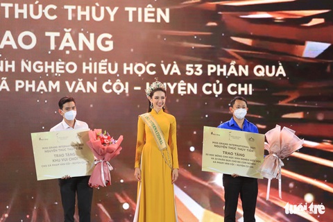 Hoa hậu Nguyễn Thúc Thùy Tiên: Sẽ cố gắng hết sức để có một nhiệm kỳ đáng tự hào - Ảnh 4. Hoa hậu Nguyễn Thúc Thùy Tiên: Sẽ cố gắng hết sức để có một nhiệm kỳ đáng tự hào - Ảnh 4.