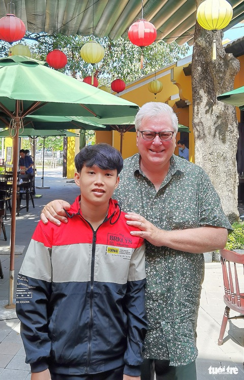 ‘Đình Pháp mơ làm bác sĩ’ được hỗ trợ toàn bộ học phí đại học - Ảnh 1. ‘Đình Pháp mơ làm bác sĩ’ được hỗ trợ toàn bộ học phí đại học - Ảnh 1.