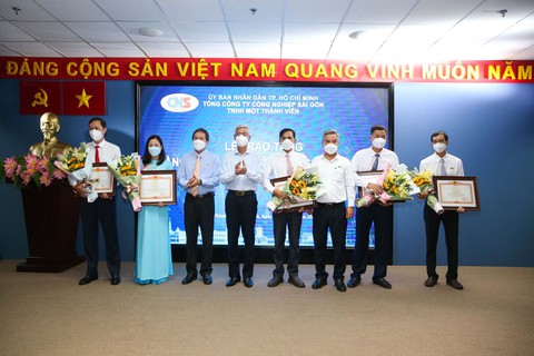 Phó chủ tịch UBND TP.HCM: Doanh nghiệp lớn cần đẩy mạnh chuyển đổi số - Ảnh 1. Phó chủ tịch UBND TP.HCM: Doanh nghiệp lớn cần đẩy mạnh chuyển đổi số - Ảnh 1.