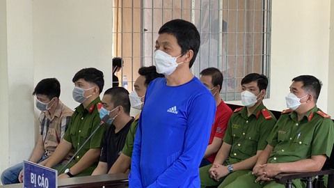 Nhóm đốt nhà cán bộ công an quận ở Cần Thơ lãnh án - Ảnh 1. Nhóm đốt nhà cán bộ công an quận ở Cần Thơ lãnh án - Ảnh 1.
