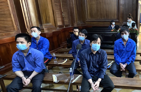 Nhóm tạt sơn, mắm tôm vào quán phở Hòa đường Pasteur lãnh án - Ảnh 1. Nhóm tạt sơn, mắm tôm vào quán phở Hòa đường Pasteur lãnh án - Ảnh 1.