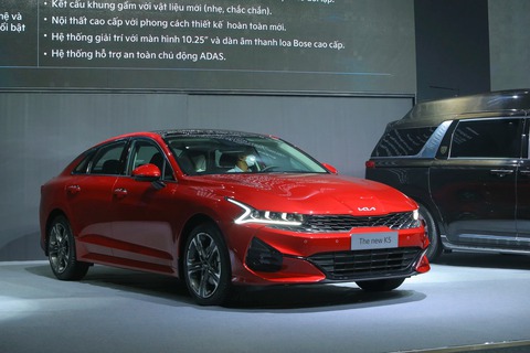 10 ôtô bán ít nhất Việt Nam năm 2021: Toyota góp 4 mẫu xe - Ảnh 1. 10 ôtô bán ít nhất Việt Nam năm 2021: Toyota góp 4 mẫu xe - Ảnh 1.