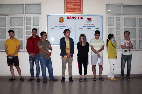 Triệt phá đường dây môi giới mại dâm tiền tỉ qua mạng xã hội, bắt khẩn cấp 8 người - Ảnh 1. Triệt phá đường dây môi giới mại dâm tiền tỉ qua mạng xã hội, bắt khẩn cấp 8 người - Ảnh 1.