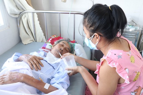 Cô gái F0 đặc biệt ở bệnh viện điều trị COVID-19 - Ảnh 1. Cô gái F0 đặc biệt ở bệnh viện điều trị COVID-19 - Ảnh 1.