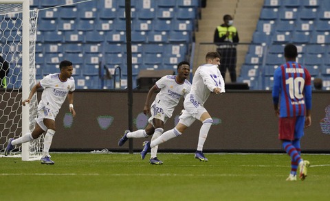 Real hạ Barca, vào chung kết Siêu cúp Tây Ban Nha - Ảnh 4. Real hạ Barca, vào chung kết Siêu cúp Tây Ban Nha - Ảnh 4.
