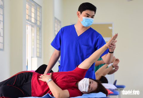 Tin sáng 13-1: Chính phủ yêu cầu chấn chỉnh các biện pháp chống dịch không phù hợp - Ảnh 1. Tin sáng 13-1: Chính phủ yêu cầu chấn chỉnh các biện pháp chống dịch không phù hợp - Ảnh 1.