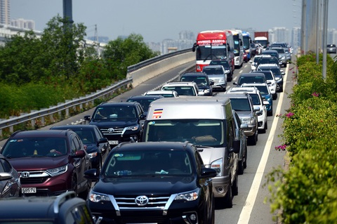 Thu hồi đề xuất người có bằng lái dưới 1 năm không chạy ôtô quá 60km/h và chạy trên cao tốc - Ảnh 1. Thu hồi đề xuất người có bằng lái dưới 1 năm không chạy ôtô quá 60km/h và chạy trên cao tốc - Ảnh 1.
