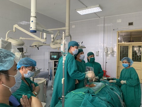 Thanh Hóa hỗ trợ 450 triệu đồng cho mỗi bác sĩ về công tác tại xã miền núi - Ảnh 1. Thanh Hóa hỗ trợ 450 triệu đồng cho mỗi bác sĩ về công tác tại xã miền núi - Ảnh 1.