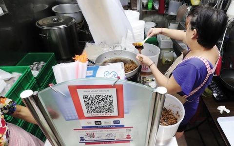 Singapore: Quán ăn bình dân lên mạng - Ảnh 1. Singapore: Quán ăn bình dân lên mạng - Ảnh 1.