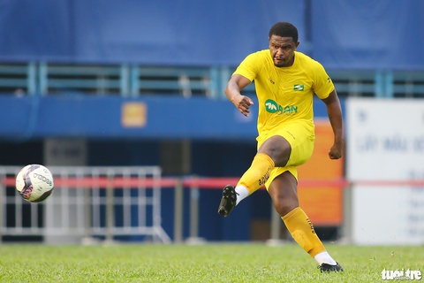 SLNA thử việc nhiều ngoại binh trước thềm V-League 2022 - Ảnh 2. SLNA thử việc nhiều ngoại binh trước thềm V-League 2022 - Ảnh 2.