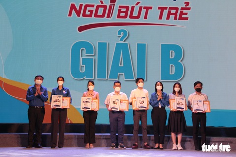Báo Tuổi Trẻ đoạt 8 giải thưởng Ngòi bút trẻ 2021 - Ảnh 1. Báo Tuổi Trẻ đoạt 8 giải thưởng Ngòi bút trẻ 2021 - Ảnh 1.