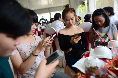 Chúng tôi không thể sống thiếu mạng xã hội - Ảnh 1. Chúng tôi không thể sống thiếu mạng xã hội - Ảnh 1.