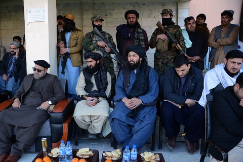 Taliban chi nửa tỉ đô trả lương công chức, kể cả phụ nữ - Ảnh 1. Taliban chi nửa tỉ đô trả lương công chức, kể cả phụ nữ - Ảnh 1.