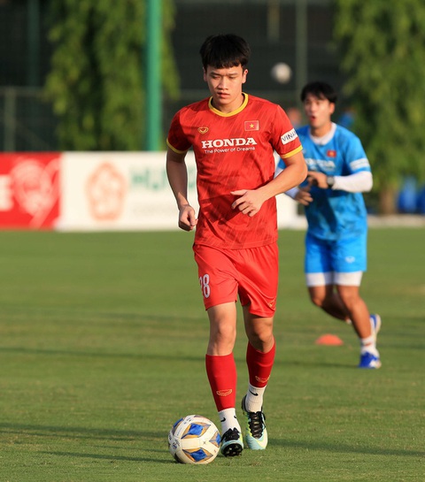 Hoàng Đức âm tính với COVID-19, có thể tập luyện trở lại vào ngày 17-1 - Ảnh 1. Hoàng Đức âm tính với COVID-19, có thể tập luyện trở lại vào ngày 17-1 - Ảnh 1.