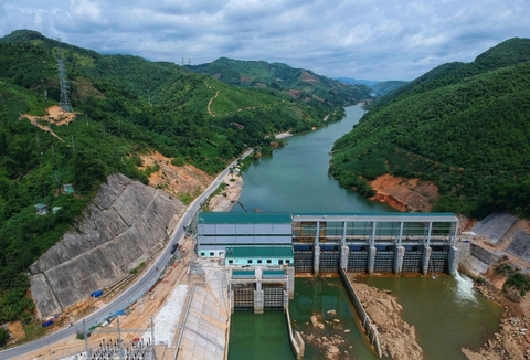 Thủy điện vận hành, nhiều nhà dân bị lún nứt - Ảnh 1. Thủy điện vận hành, nhiều nhà dân bị lún nứt - Ảnh 1.