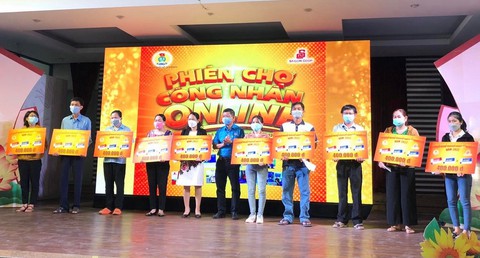 Phiên chợ Công nhân - Online tặng 4.000 phần quà Tết cho người lao động - Ảnh 1. Phiên chợ Công nhân - Online tặng 4.000 phần quà Tết cho người lao động - Ảnh 1.