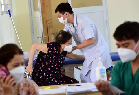 Tin sáng 15-1: TP.HCM dừng 4 bệnh viện dã chiến; yêu cầu sớm thanh tra mua sắm thiết bị chống dịch - Ảnh 1. Tin sáng 15-1: TP.HCM dừng 4 bệnh viện dã chiến; yêu cầu sớm thanh tra mua sắm thiết bị chống dịch - Ảnh 1.