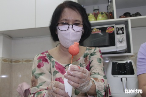 Hương vị Tết xưa: ‘Bánh trái cây làm xong chẳng nỡ... ăn - Ảnh 9. Hương vị Tết xưa: ‘Bánh trái cây làm xong chẳng nỡ... ăn - Ảnh 9.