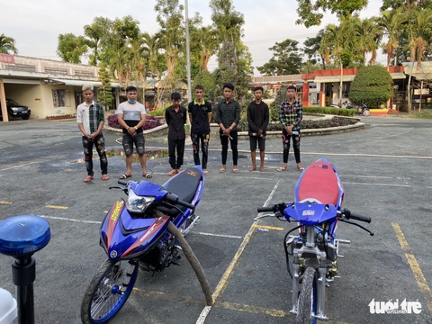 Tổ chức đua trái phép để quảng cáo cho lò độ xe - Ảnh 3. Tổ chức đua trái phép để quảng cáo cho lò độ xe - Ảnh 3.