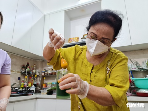 Hương vị Tết xưa: ‘Bánh trái cây làm xong chẳng nỡ... ăn - Ảnh 7. Hương vị Tết xưa: ‘Bánh trái cây làm xong chẳng nỡ... ăn - Ảnh 7.