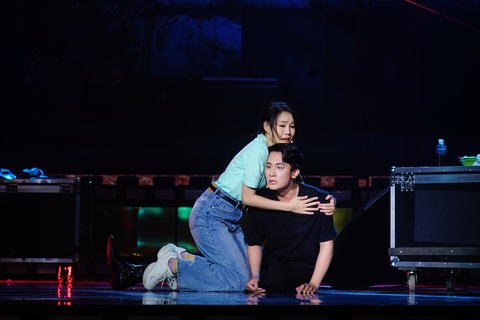 Nhật Hào đăng quang Gương mặt điện ảnh 2021 - Ảnh 4. Nhật Hào đăng quang Gương mặt điện ảnh 2021 - Ảnh 4.
