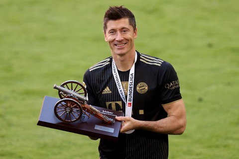 Messi, Lewandowski, Salah tranh giải FIFA The Best 2021 - Ảnh 3. Messi, Lewandowski, Salah tranh giải FIFA The Best 2021 - Ảnh 3.