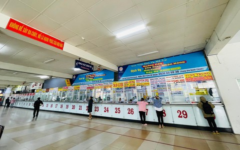 Bến xe đìu hiu, vé Tết ế ẩm - Ảnh 1. Bến xe đìu hiu, vé Tết ế ẩm - Ảnh 1.