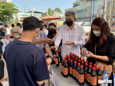 Kim Xuân, Kim Duyên, Hồng Ánh... mang Tết ấm đến trẻ bị ảnh hưởng bởi HIV/AIDS - Ảnh 2. Kim Xuân, Kim Duyên, Hồng Ánh... mang Tết ấm đến trẻ bị ảnh hưởng bởi HIV/AIDS - Ảnh 2.
