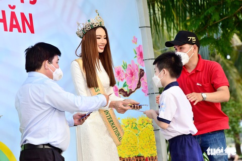 hoa hau hoa hau