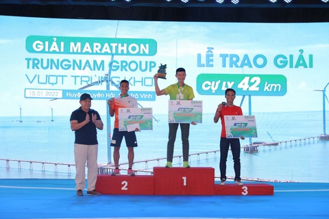 Kết quả cuộc đua marathon Trung Nam ‘Vượt trùng khơi’ 2022 - Ảnh 1. Kết quả cuộc đua marathon Trung Nam ‘Vượt trùng khơi’ 2022 - Ảnh 1.