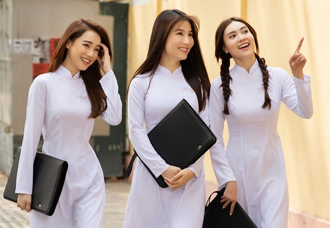 Điện ảnh Việt 2022: Kỷ lục 420 tỉ của Bố già khó bị xô đổ - Ảnh 4. Điện ảnh Việt 2022: Kỷ lục 420 tỉ của Bố già khó bị xô đổ - Ảnh 4.