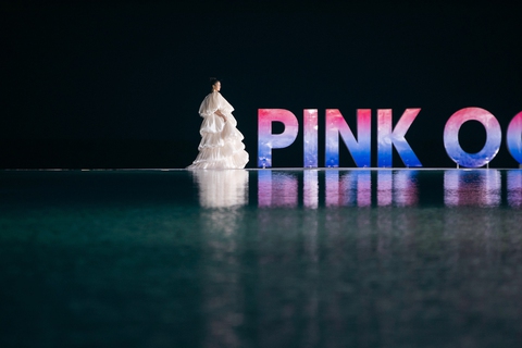 Pink Ocean - cuộc dạo chơi bên biển của 6 nhà thiết kế trẻ - Ảnh 7. Pink Ocean - cuộc dạo chơi bên biển của 6 nhà thiết kế trẻ - Ảnh 7.