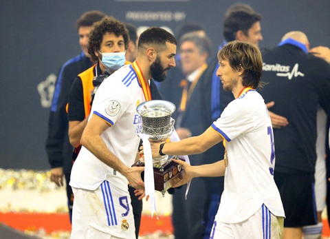 Modric và Benzema tỏa sáng giúp Real Madrid đoạt Cúp nhà vua Tây Ban Nha - Ảnh 2. Modric và Benzema tỏa sáng giúp Real Madrid đoạt Cúp nhà vua Tây Ban Nha - Ảnh 2.