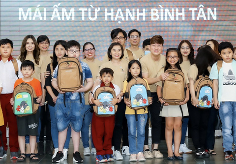 Sỹ Luân đồng hành với Quỹ từ thiện Hạt giống nhỏ giúp trẻ mồ côi - Ảnh 1. Sỹ Luân đồng hành với Quỹ từ thiện Hạt giống nhỏ giúp trẻ mồ côi - Ảnh 1.