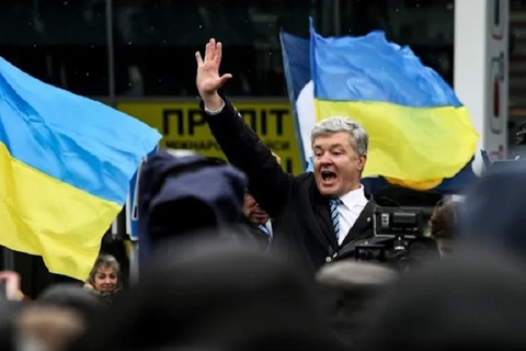 Cựu tổng thống Ukraine về nước, phải nộp 35 triệu USD bảo lãnh - Ảnh 1. Cựu tổng thống Ukraine về nước, phải nộp 35 triệu USD bảo lãnh - Ảnh 1.