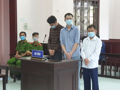 Băng cướp giật liên tỉnh lãnh án 36 năm tù - Ảnh 1. Băng cướp giật liên tỉnh lãnh án 36 năm tù - Ảnh 1.