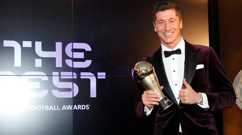 Vượt qua Messi, Lewandowski lần thứ hai giành giải FIFA The Best - Ảnh 1. Vượt qua Messi, Lewandowski lần thứ hai giành giải FIFA The Best - Ảnh 1.