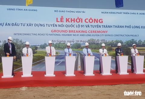 Khởi công xây dựng tuyến tránh TP Long Xuyên hơn 2.100 tỉ đồng - Ảnh 1. Khởi công xây dựng tuyến tránh TP Long Xuyên hơn 2.100 tỉ đồng - Ảnh 1.