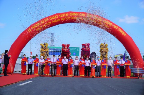 Người dân ĐBSCL có thể đi làm tại TP.HCM nhanh nhất bằng đường cao tốc - Ảnh 2. Người dân ĐBSCL có thể đi làm tại TP.HCM nhanh nhất bằng đường cao tốc - Ảnh 2.