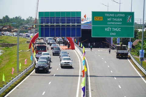 Người dân ĐBSCL có thể đi làm tại TP.HCM nhanh nhất bằng đường cao tốc - Ảnh 6. Người dân ĐBSCL có thể đi làm tại TP.HCM nhanh nhất bằng đường cao tốc - Ảnh 6.